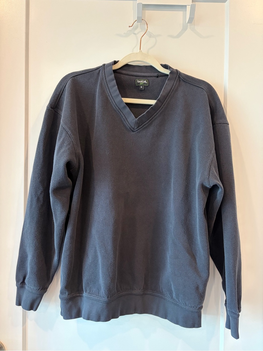 bolle Men's V-Neck Sweatshirt in Navy